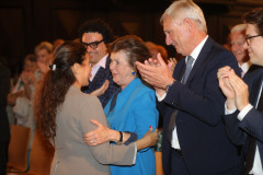 Verleihung " Wolfgang Schüssel Preis" durch die Internationale Salzburg Association im Festspielhaus Salzburg
Salzburger Festspiele 2018
Foto: Franz Neumayr    17..8.2018
Standing Ovations für Cecilia Bartoli mit Rolando Villazon, Helga Rabl Stadler und Harald Preuner